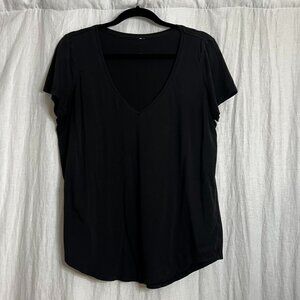 Lululemon cotton v neck t-shirt Size 8